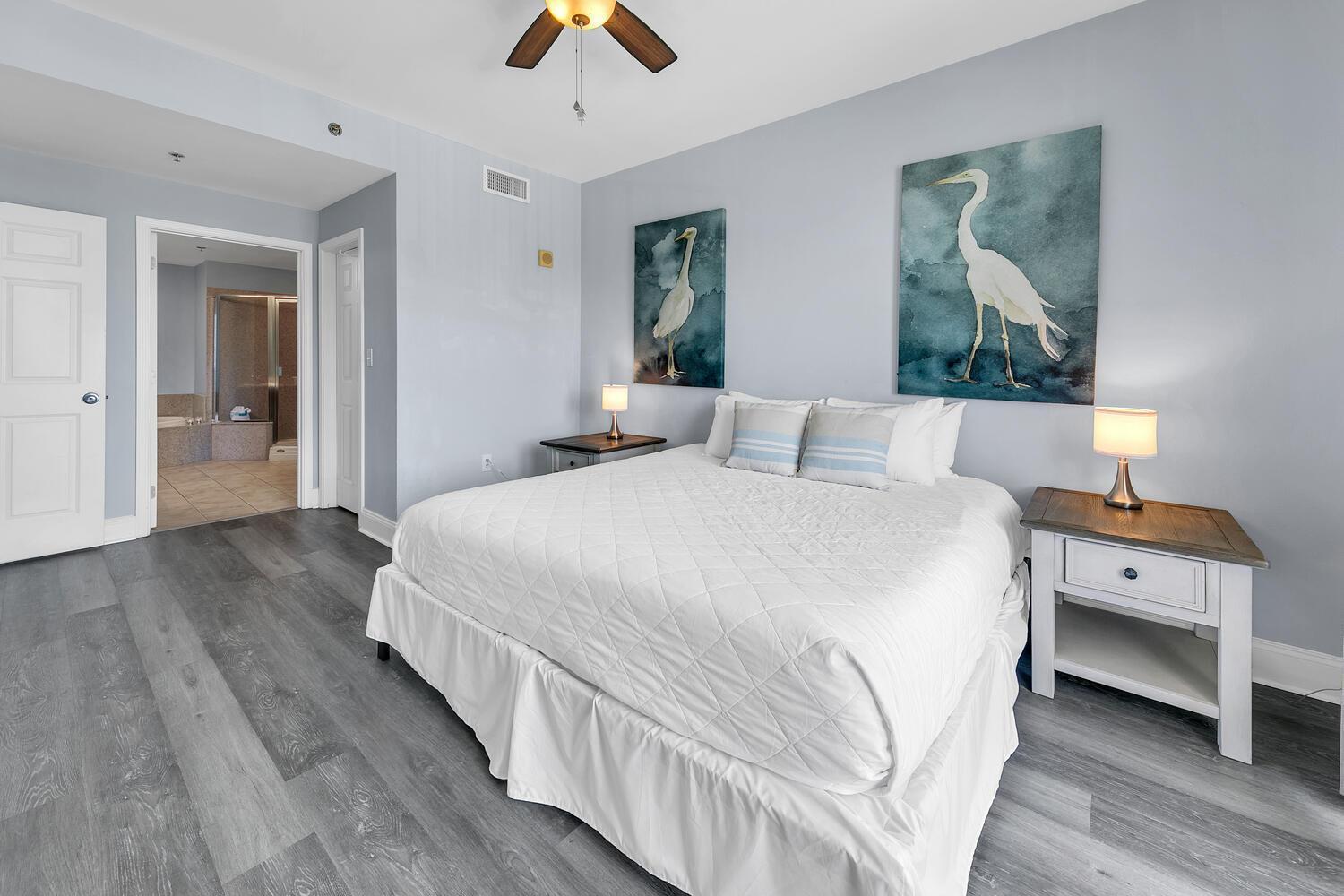 Laketown Wharf 607 *